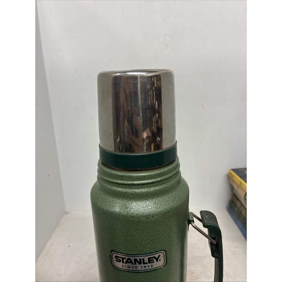 Stanley Thermos Original Vintage Green Vacuum Bottle Clean! 1.1 Quart/1 Liter - Picture 2 of 13